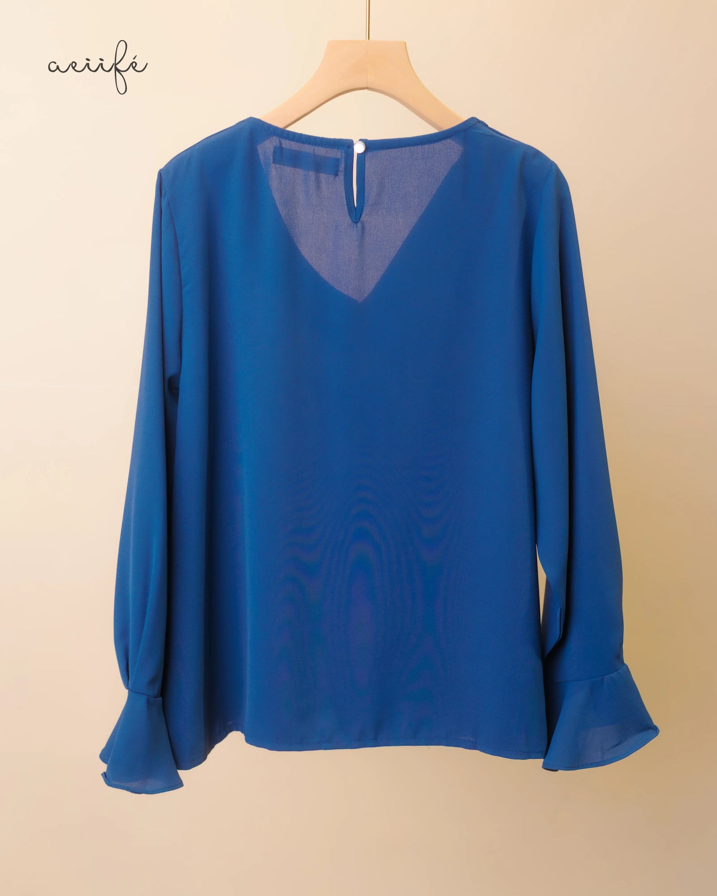 釘珠荷葉邊V領雪紡上衣