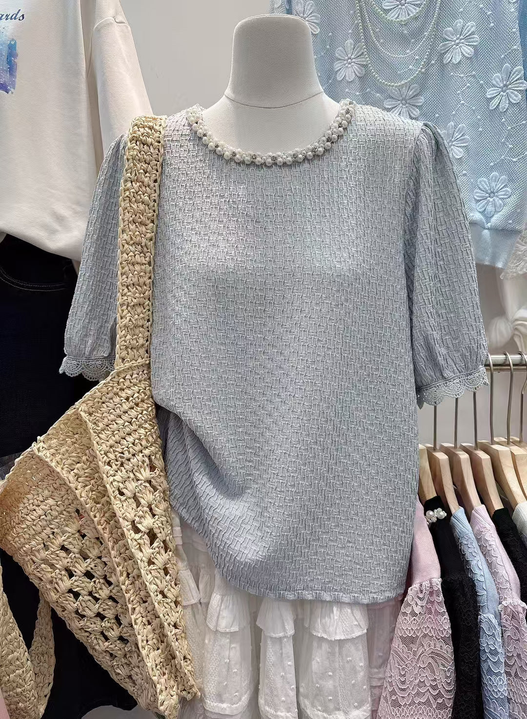 午茶的溫柔 | 立體珍珠圓領質感紋理上衣