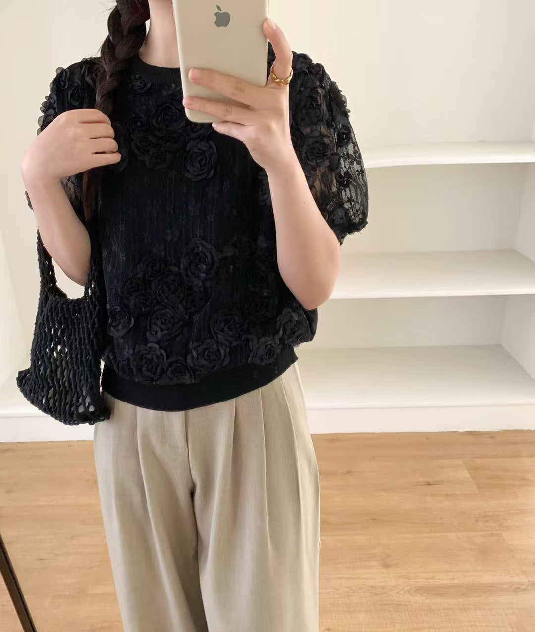 法式文藝的浪漫|精緻立體花朵直紋蕾絲針織上衣