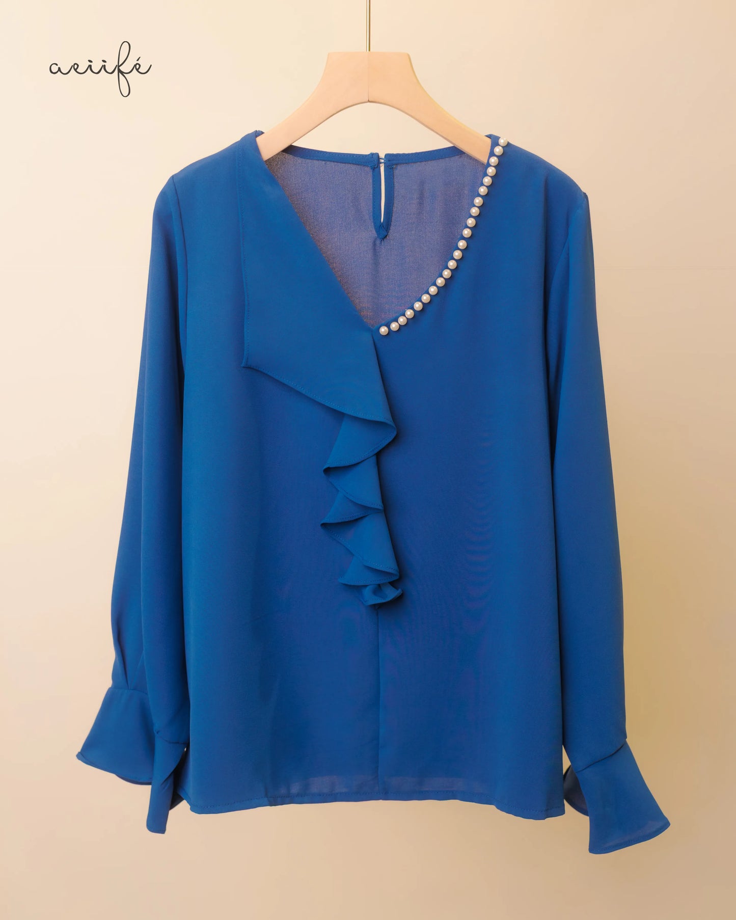 釘珠荷葉邊V領雪紡上衣