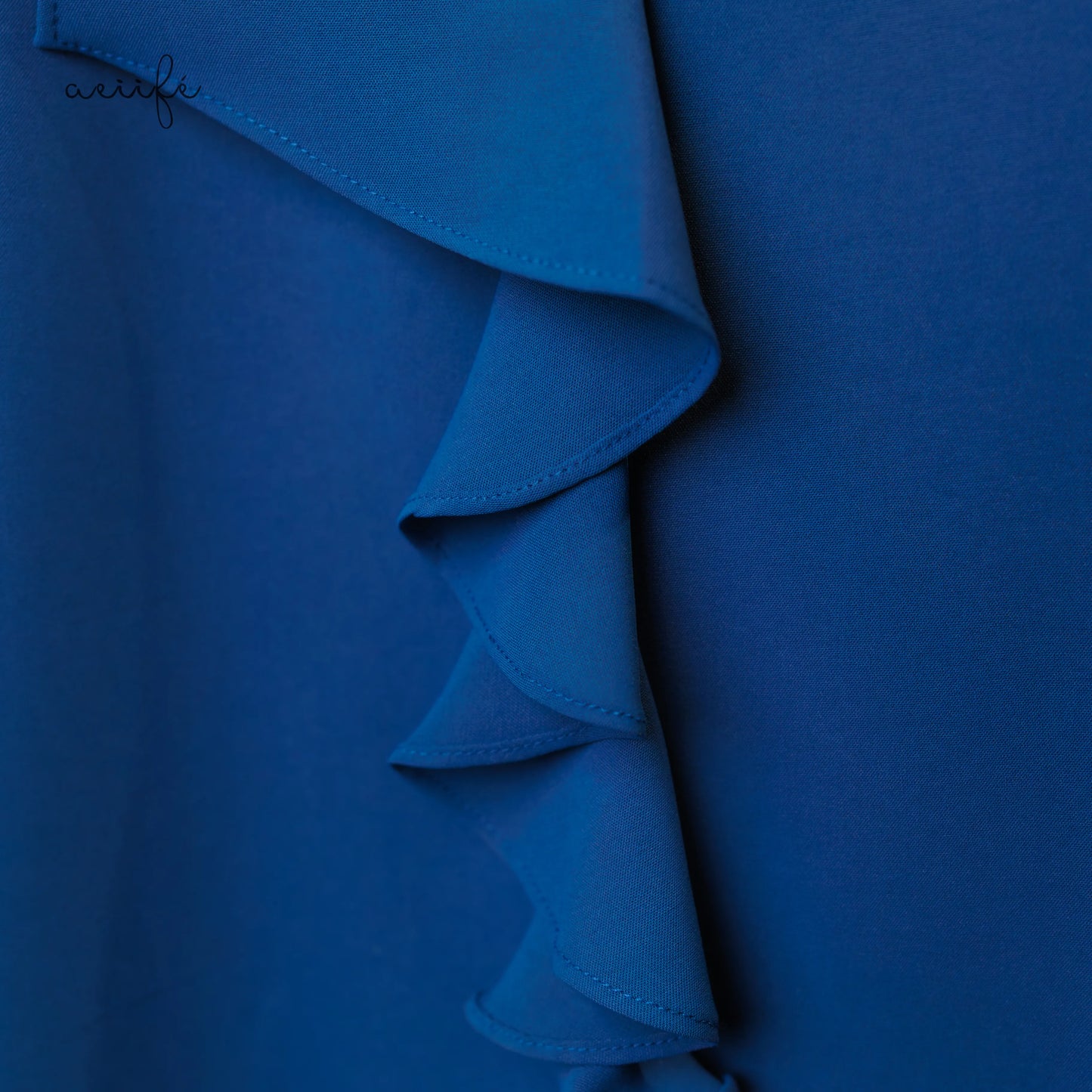 釘珠荷葉邊V領雪紡上衣