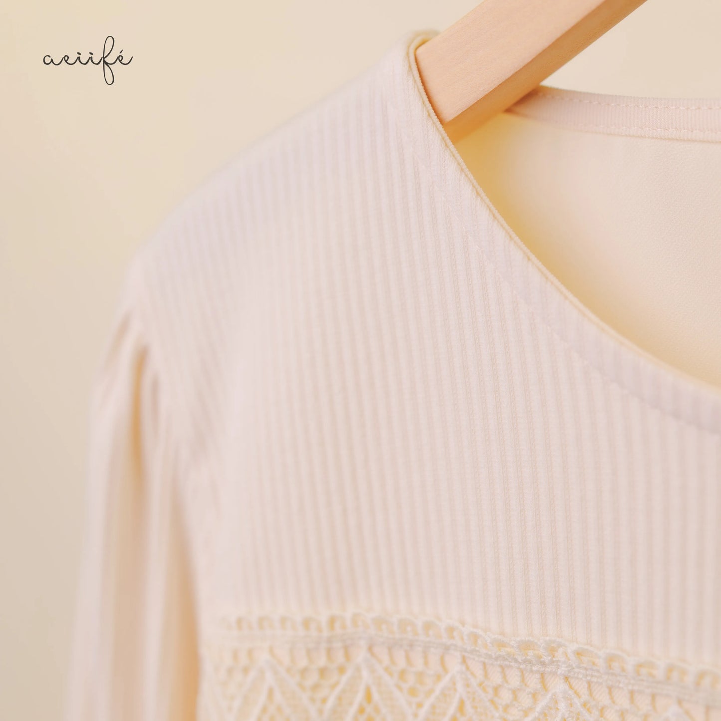 三重質料拼接上衣