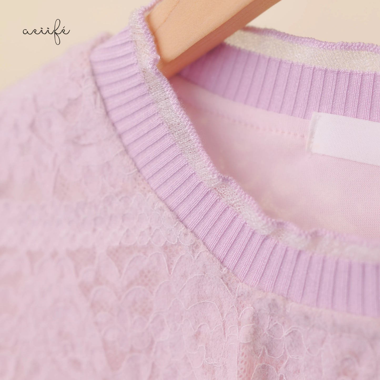 精緻絨毛質感蕾絲上衣