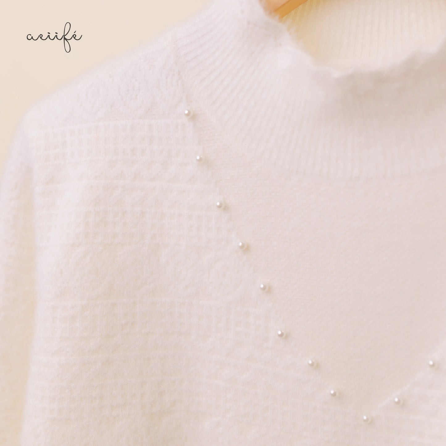 質感編織紋理仿貂絨針織上衣