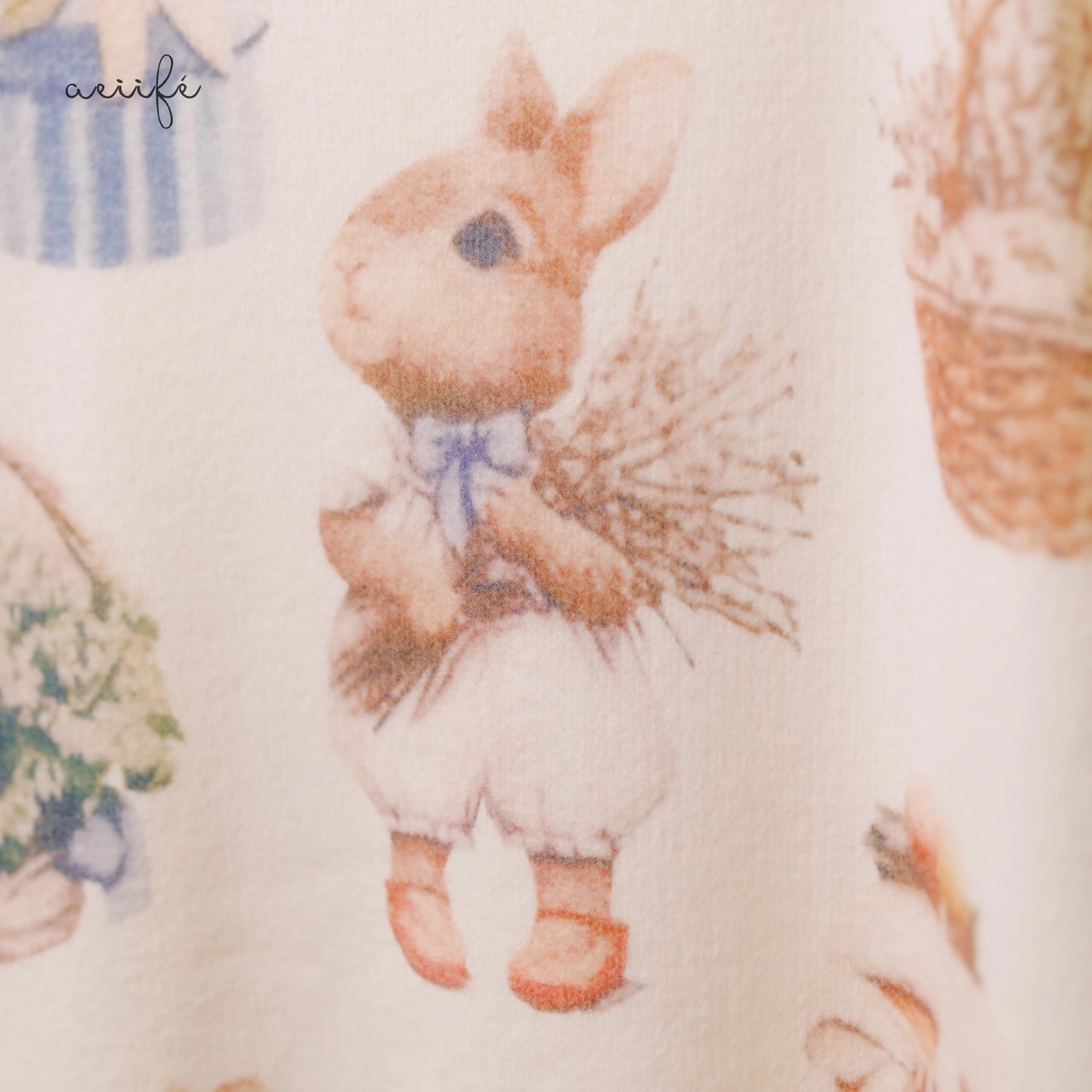 質感復古繪本圖案細滑針織上衣