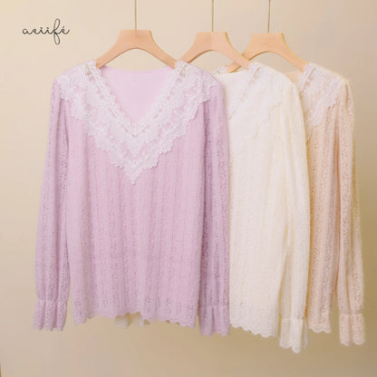 精緻V型勾花領直紋絨毛蕾絲上衣