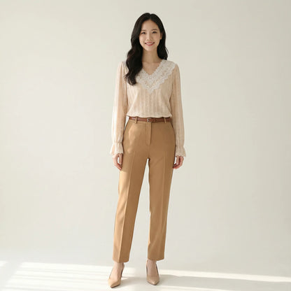 精緻V型勾花領直紋絨毛蕾絲上衣