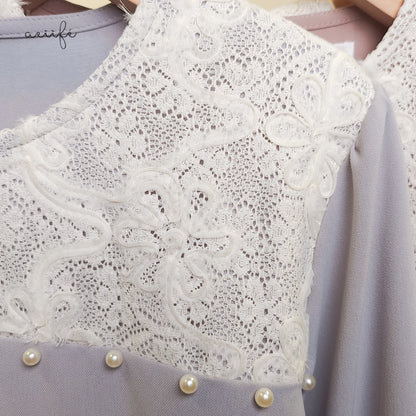 立體捲花蕾絲釘珠厚雪紡上衣