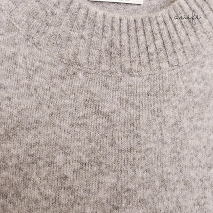 柔軟混色冷織精緻網紗勾花下擺上衣