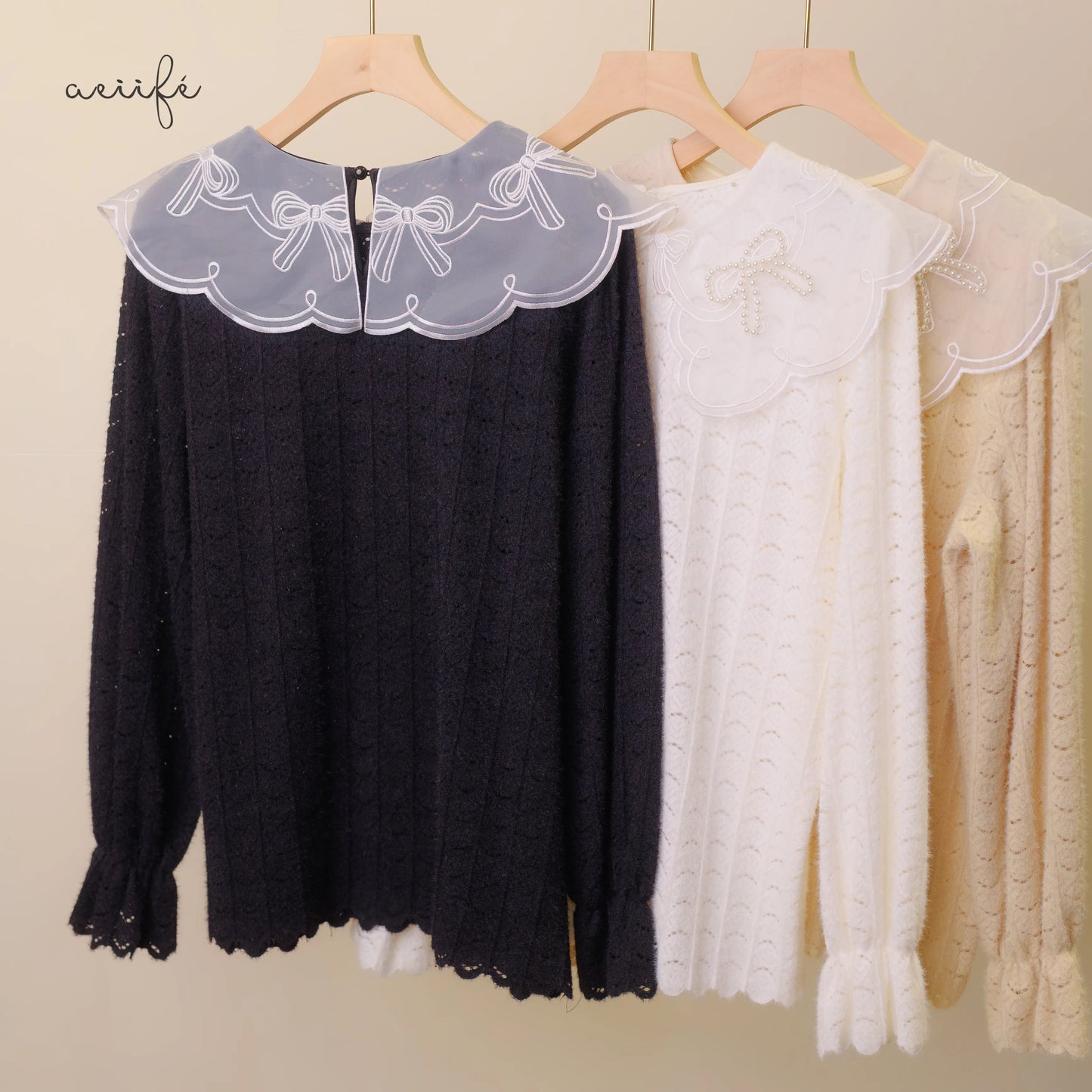 釘珠刺繡領直紋絨面蕾絲上衣