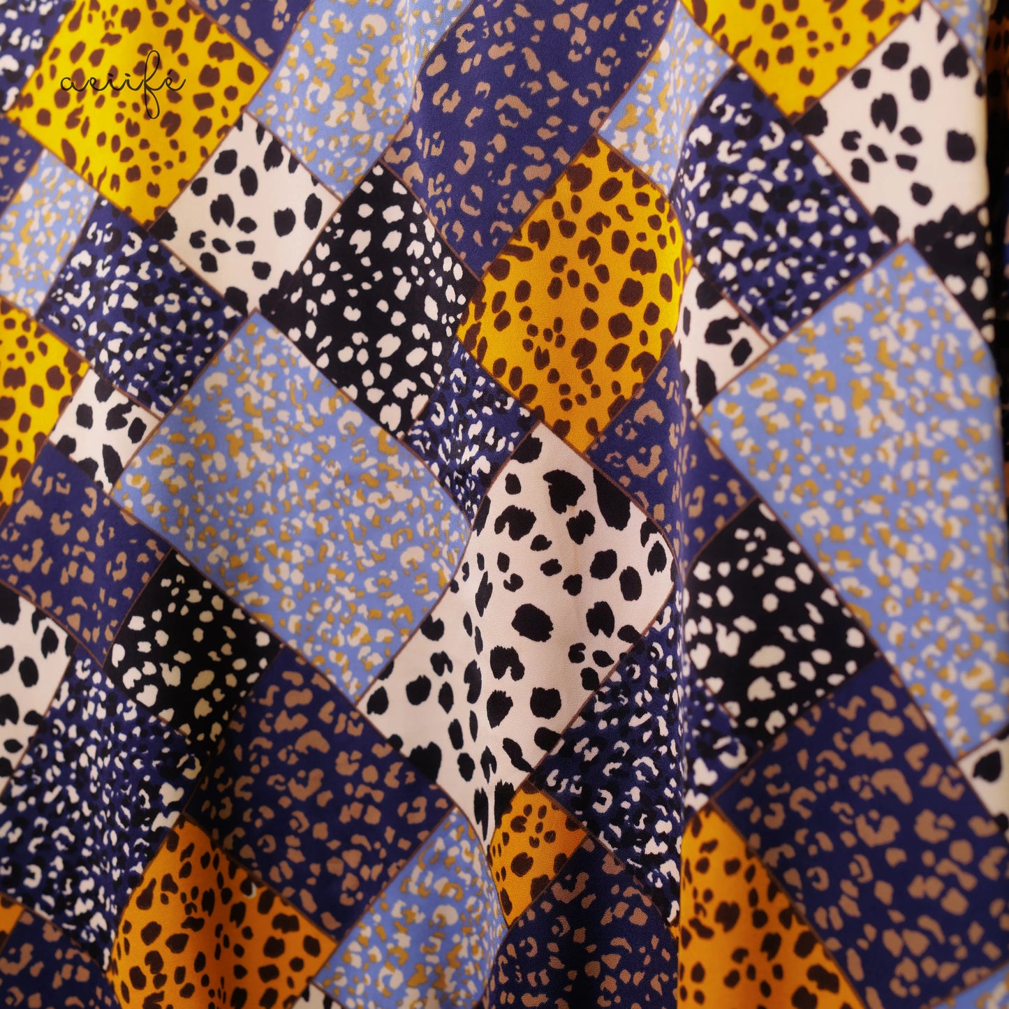 菱格印花雪紡上衣