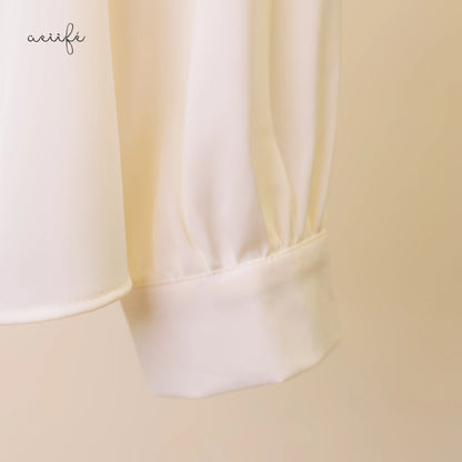 蝴蝶結絲滑綢緞上衣